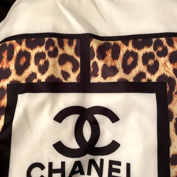 COPY - Chanel - Picture 2 of 3